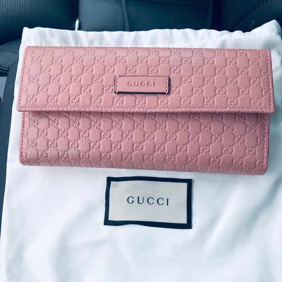 Gucci Handbags - Gucci soft pink leather wallet NWT